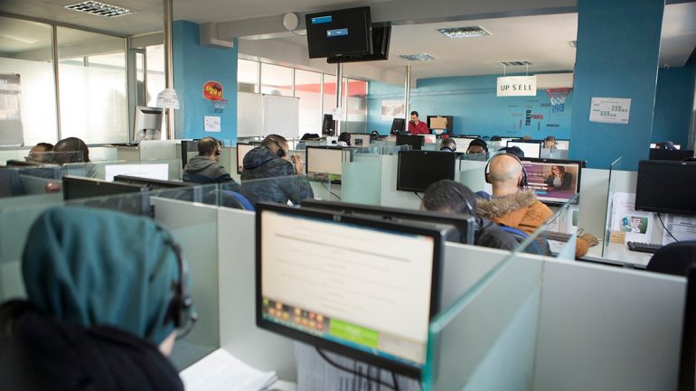 تُوفر 90 ألف منصب شغل.. قانون فرنسي جديد يُهدد نشاط مراكز الاتصال بالمغرب – الصحيفة